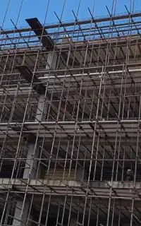 داربست فلزی زمان داربست تابلو  بنر و تخته بنایی