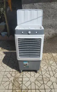 کولر آبی ایستاده
