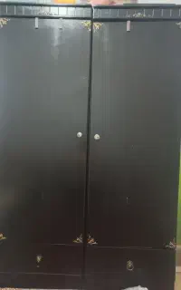 کمد،کشو،قفسه،اینه و میز