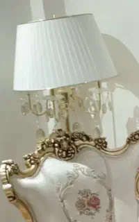 آباژور ایستاده