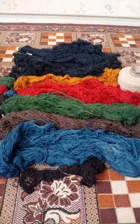مقداری خومه برا قالی یلمه