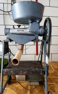 دستگاه آبغوره گیری درجه یک