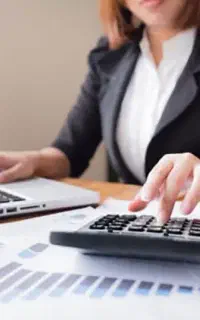 منشی و دستیار مدیر عامل