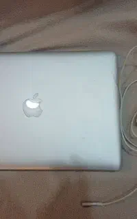 مک بوک ۲۰۱۲ اپل کم کارکرد سیستم فعال