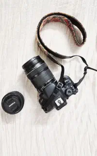 دوربین کنون 700D کیت ۱۸-۱۳۵ همراه با لنز فیکس