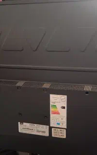 تلویزیون و میز