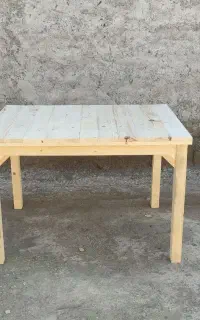 میز چوبی ۴ نفره