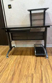 میز کامپیوتر