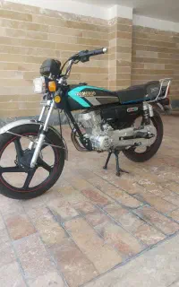 موتور سیکلت زمرد کویر