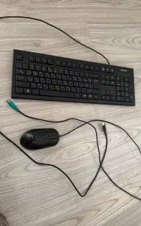 کیبورد مدل فورتک kr85