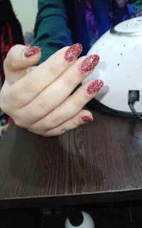 خدمات کاشت ناخن کوی مهدیس