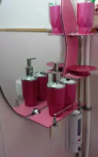 ساعت و اینه دستشویی