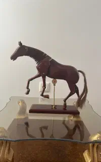 اسب رومیزی چوبی