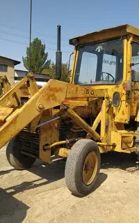 خدمات خاکبرداری با بیل بکهو و بیل مکانیکی