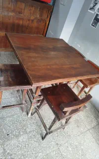 میز و صندلی چوبی