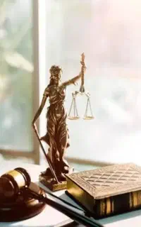 وکیل پایه یک دادگستری