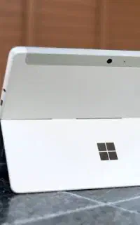 تبلت لپتاپ Surface Go 2