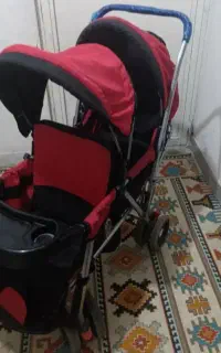 کالسکه دوقلو