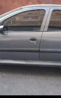 ماشین ۲۰۶ مدل ۸۳