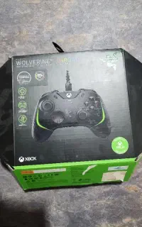 دسته گیمینگ فوق حرفه ایrazer wolvorine v2 chroma