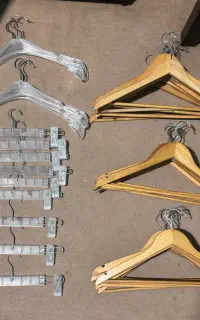 چوب لباسی چوبی و پلاستیکی