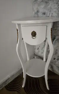 میز تلفن و گرام