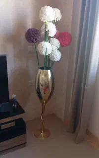 گل و گلدان
