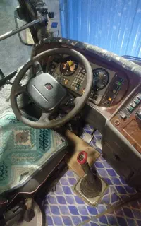 اتوبوس میدل باس