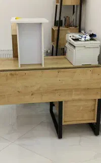 میز تحریر و کتابخانه و شلف دیواری