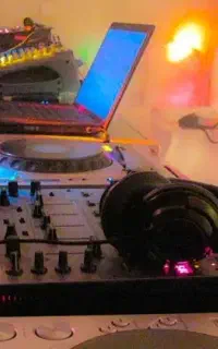 دی جی و ارکستر و موسیقی زنده بانوان