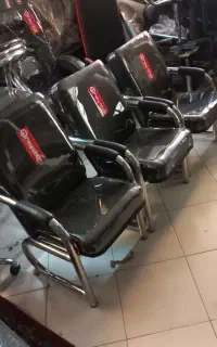 صندلی بازسازی شده درحد نو