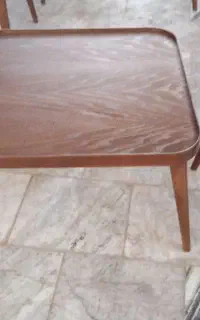 جلو مبلی لبه‌دار با چوب گردو