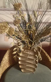 گلدان وگل مصنوعی