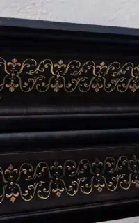 دوتا کتیبه طول هرکدام ۲متر و عرض ۲۵ سانتیمتر