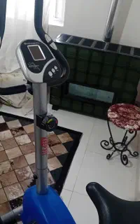 دوچرخه ثابت ورزشی کاملا نو