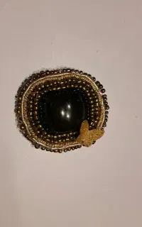 گل سینه جواهردوزی