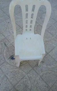 صندلی پلاستیکی