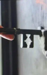 کلیدسازی و بازکردن انواع قفل به صورت شبانه روزی