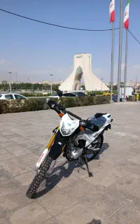تریل پرواز۱۴۰۴خشک صفرGY200جوان پسند مشکی سفید آس