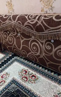 پشتی در حد نو مدل دو رو (۲ طرح) بدون پارگی.