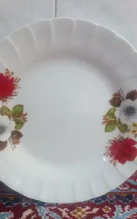 سلام .بشقاب چینی و بلور