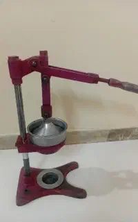 آب میوه وآب مرکبات گیری حرفه ای وقدیمی
