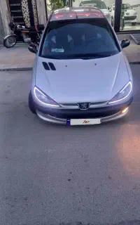 ۲۰۶ مدل ۸۶ تمیز و عالی