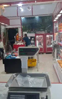 استخدام نیرو ( جهت خرد کردن مرغ و نظافت)