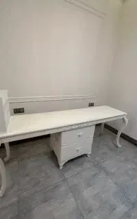 میزناخن،تخت،صندلی