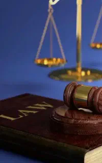 وکیل پایه یک دادگستری