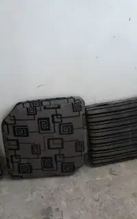 کوسن یا بالشت داخل مبل