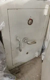 قاو‌صندوق سنگین قدیمی