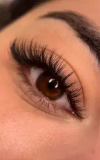 کاشت تخصصی مژه با پایین ترین قیمت