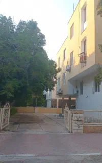 من خودم نظافتچی هستم پیشم هستم